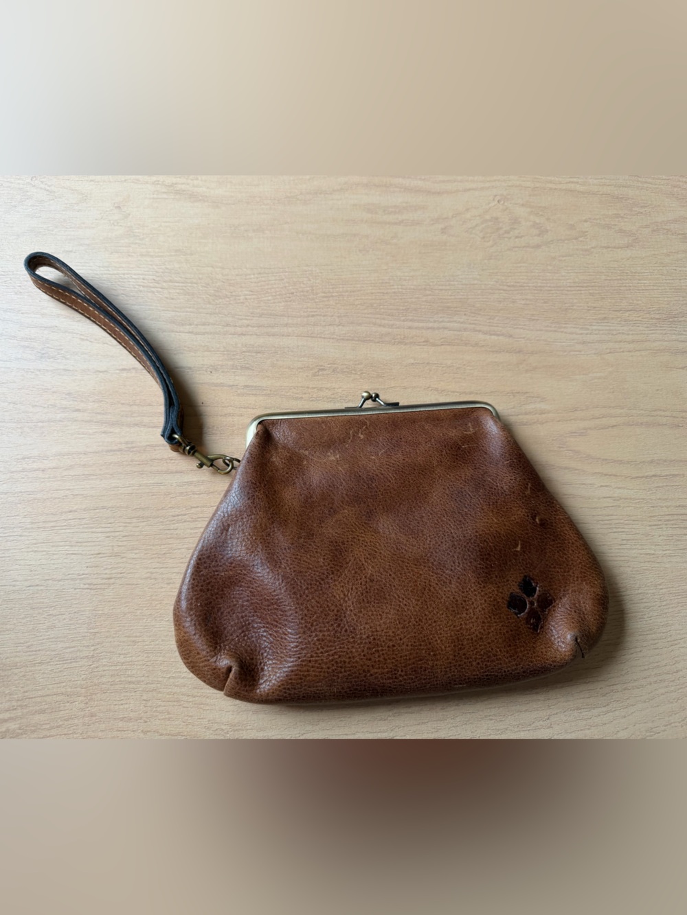 Patricia Nash Savena Leather Kiss Lock Wristlet Clutch Handbag Brown